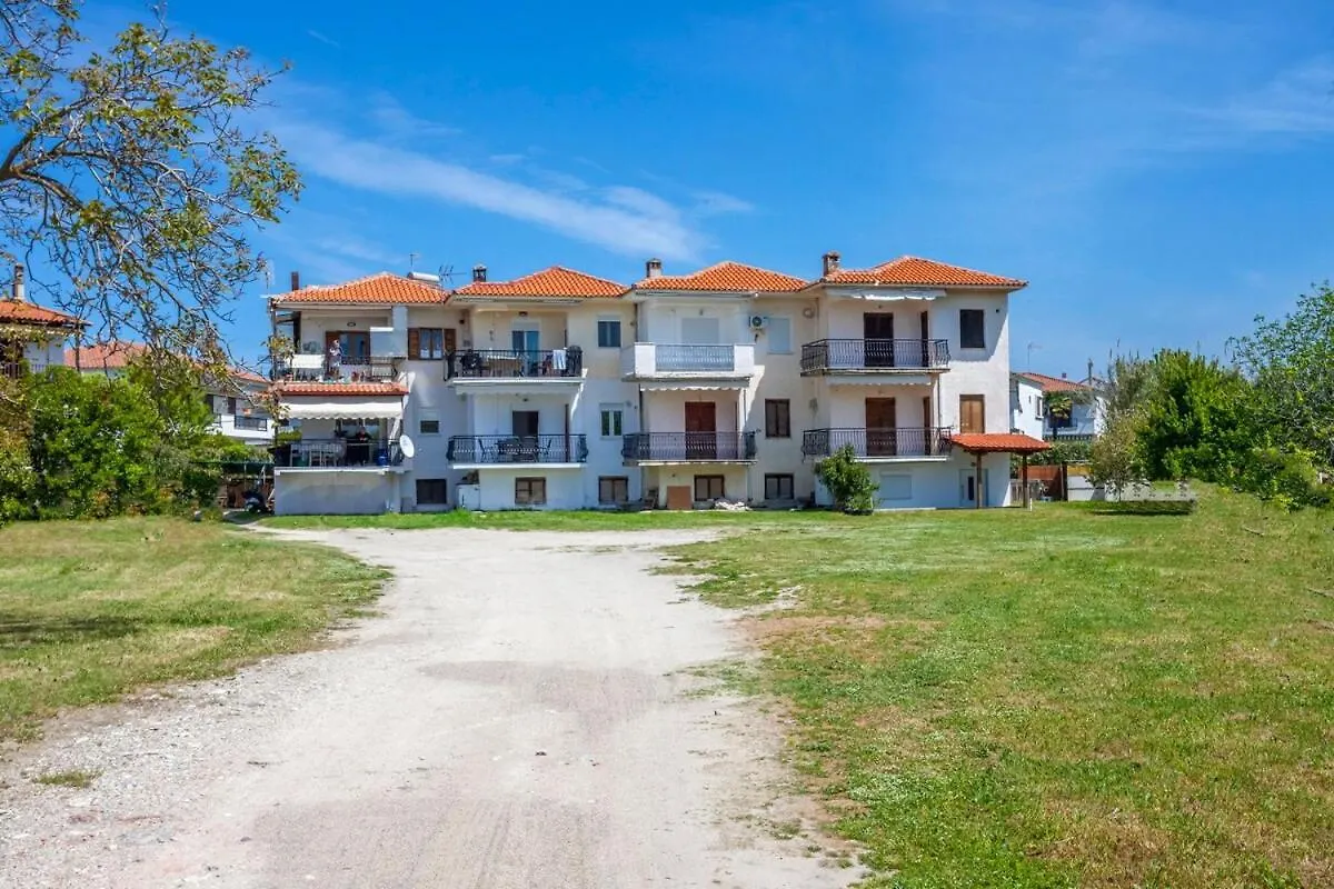 Sunkissed Beachfront Holiday Home Скала-Фуркас Греция
